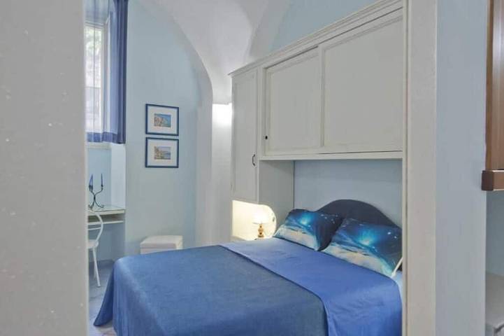 Entire apartment, Rental House Angelina cozy property located on the Amalfi Coast in Maiori, Amalfi Coast