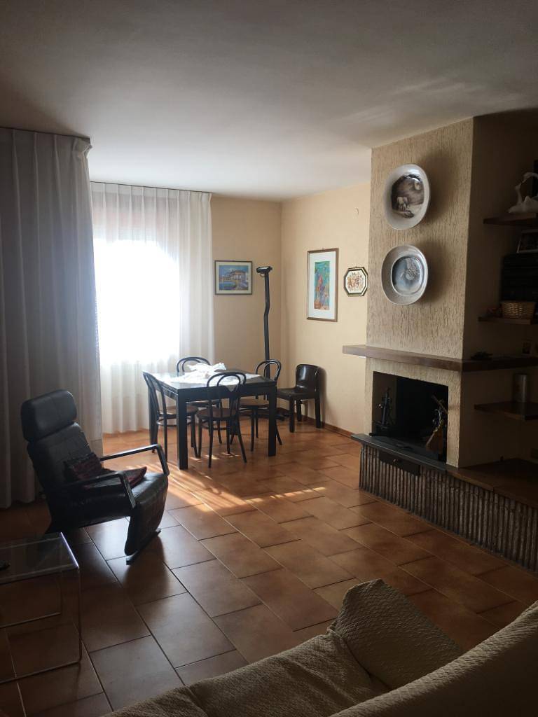 Appartement entier, Ospitaci - Viale Ancona in Foligno, Province de Pérouse