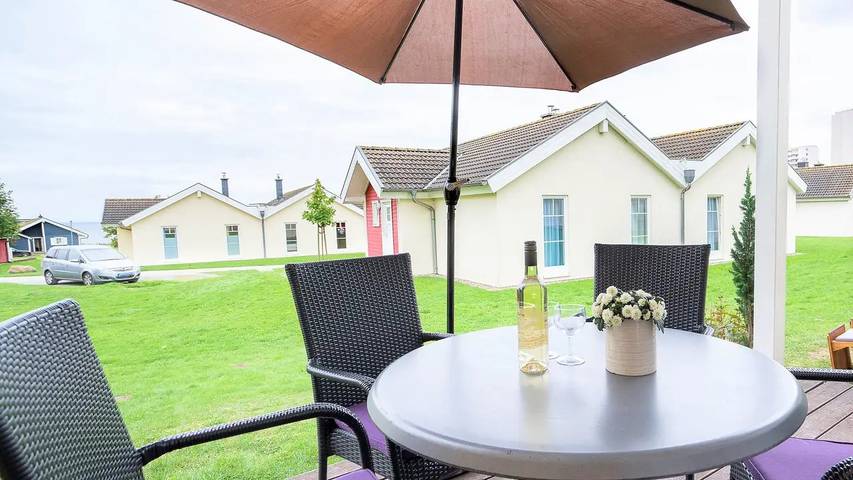 Bungalow für 5 Personen, mit Sauna und Garten sowie Balkon in Sierksdorf