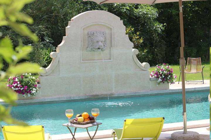 Maison de campagne pour 2 personnes, avec jardin ainsi que piscine et vue, adapté aux familles