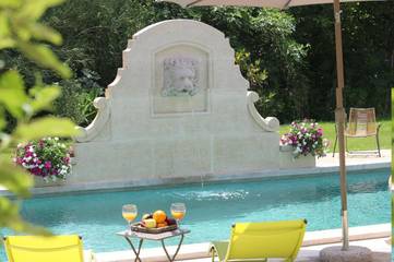 Maison de campagne pour 2 personnes, avec jardin ainsi que piscine et vue, adapté aux familles dans les Bouches-du-Rhône