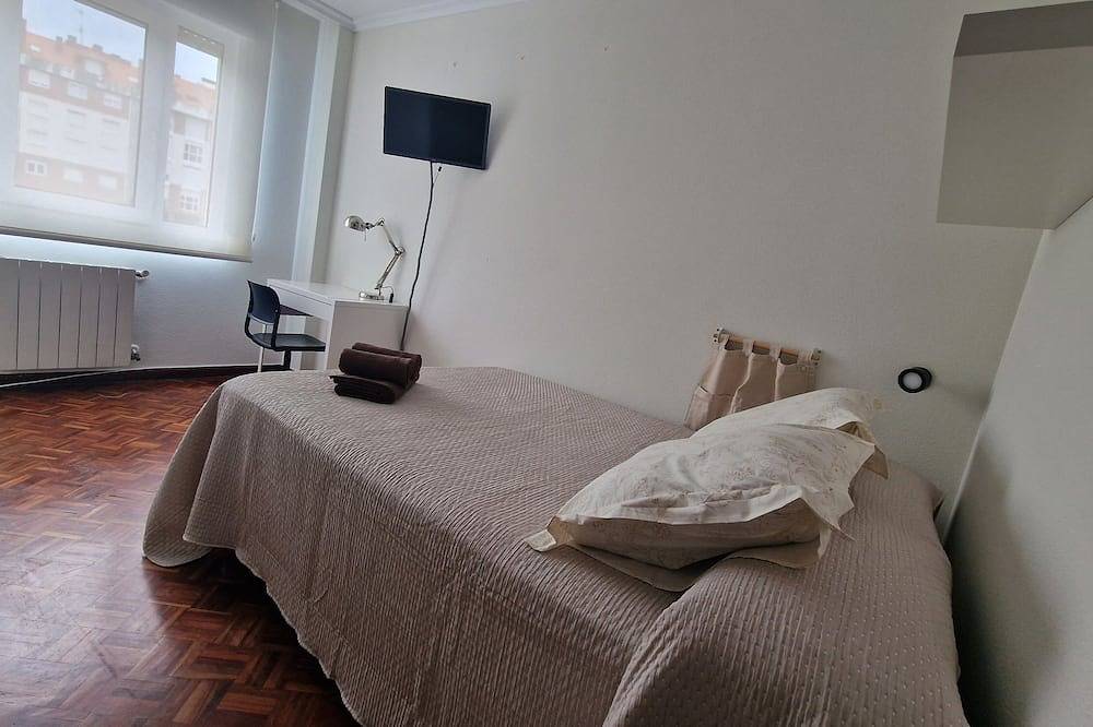 Entire apartment, Spacious bright apartment, 10 min.de the beaches, Sardinero, Liencres, Virgen del Mar in Santander, Cantabrian Coast