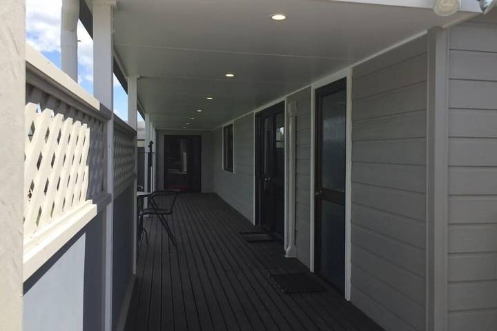 Holiday apartment for 6 people, with pool and terrace in Hastings (NZ)