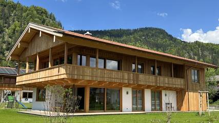 Ferienhaus für 8 Personen, mit Garten und Sauna, kinderfreundlich in Reit im Winkl