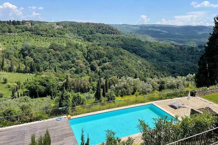 Ferienwohnung für 4 Personen, mit Pool und Balkon