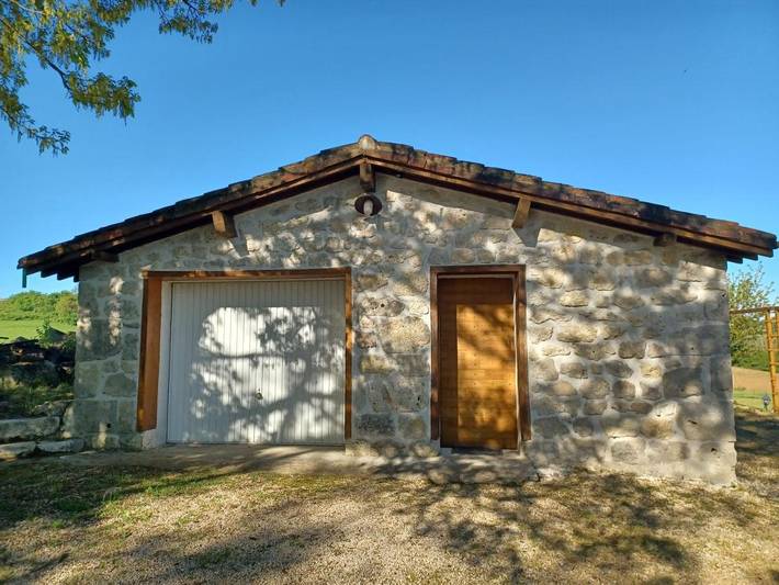 Location de vacances pour 3 personnes, avec Jacuzzi et Terrasse ainsi que Jardin et Vue à Madaillan - 4