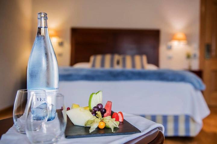 Hôtel pour 2 personnes, avec piscine et vue ainsi que jardin et sauna à Sabiñánigo - 2