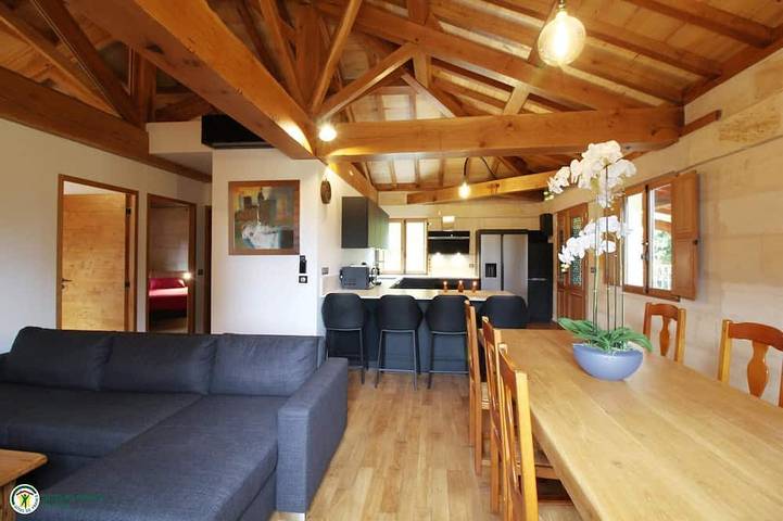 Location de vacances pour 4 personnes, avec jardin à Cambes