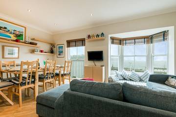 Cottage for 8 People in Tenby, Pembrokeshire, Photo 4