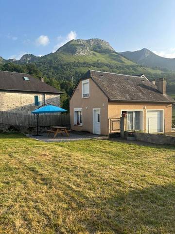 Gîte pour 5 personnes, avec jardin et vue à Ossen