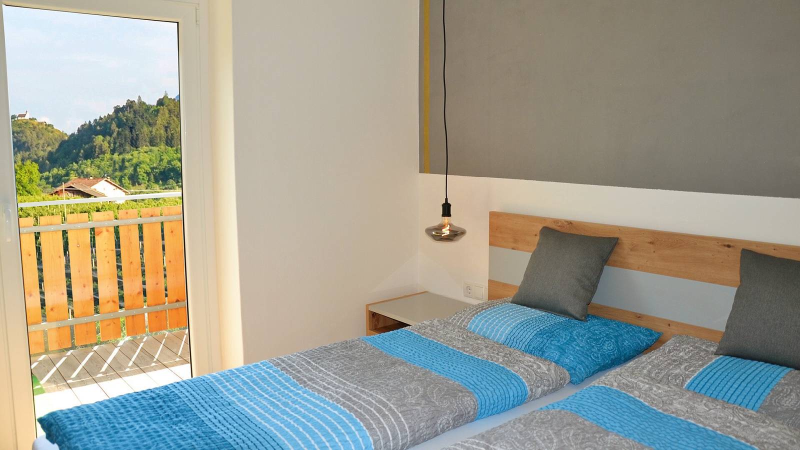 Ganze Wohnung, Ferienwohnung 'Residenz Sonnegg 2' mit Bergblick, Gemeinschaftspool und Wlan in Völlan, Lana