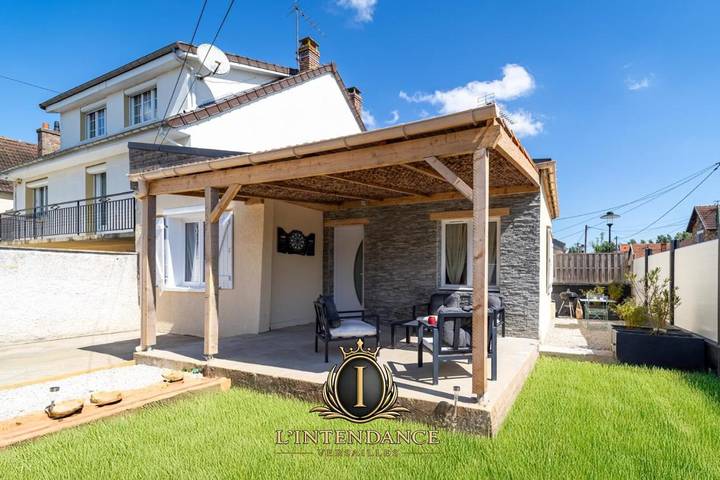 Location de vacances pour 2 personnes, avec jardin à Trappes