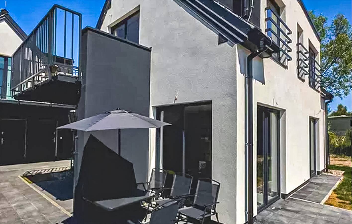 Ganze Ferienwohnung, Ferienwohnung für 5 Personen mit Pool in Trzęsacz, Powiat gryficki