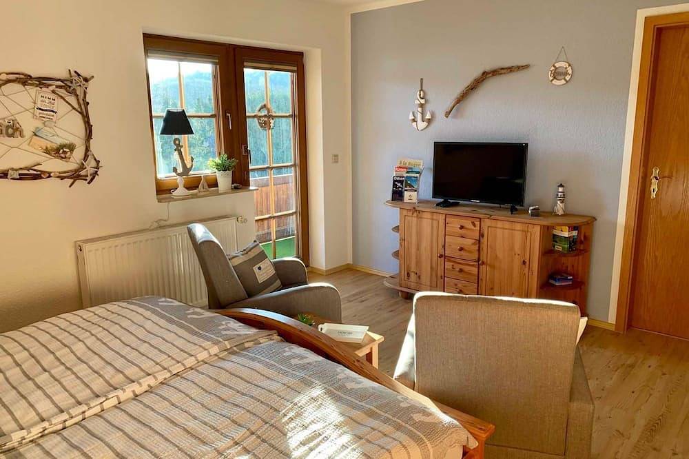 Land Fewo am Teich- Reet gedeckt/Ostseenah /bei Binz - Ferienwohnung in Pantow, Zirkow