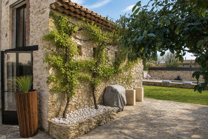 Ferienhaus für 8 Personen mit Pool in Connaux, Nimes und Umgebung