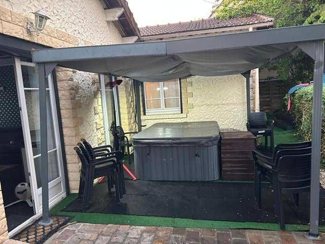 Villa pour 20 personnes, avec sauna et jacuzzi ainsi que piscine et jardin dans Essonne - 4