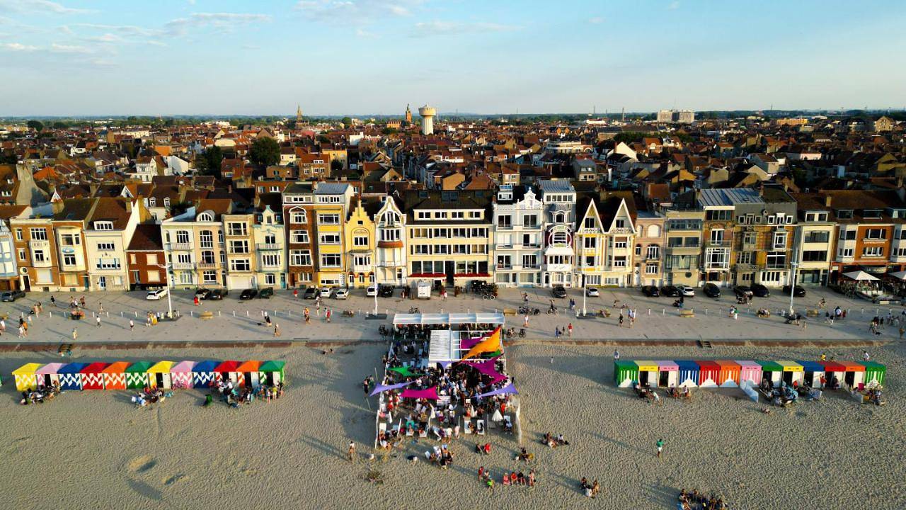 Small Double Room with Sea View in Plage de Malo-les-Bains, Dunkerque