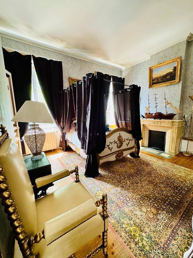 Chambres d'Hôtes du Chateau de Monteux in La Fouillouse, Loire