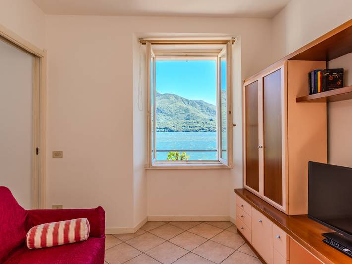 Ferienwohnung für 3 Personen, mit Seeblick und Ausblick am Comer See - 2