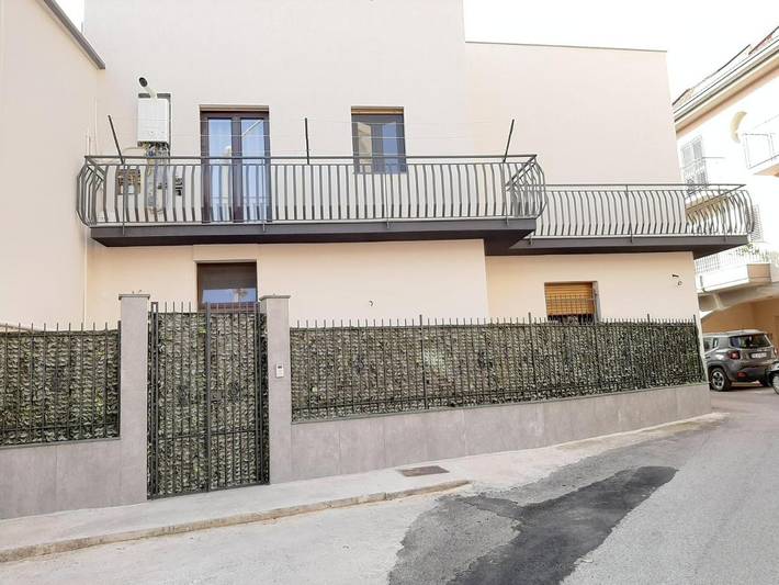 Gîte pour 4 personnes, avec terrasse, animaux acceptés à Valguarnera Caropepe - 2