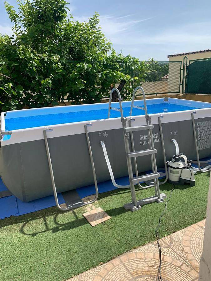 Apartamento para 2 personas, con jardín además de jacuzzi y piscina en Xert