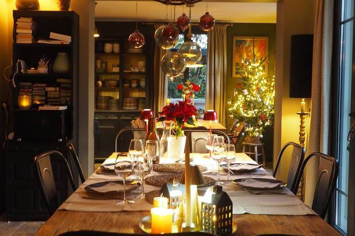 Bungalow pour 24 personnes, avec jardin et piscine à Antibes