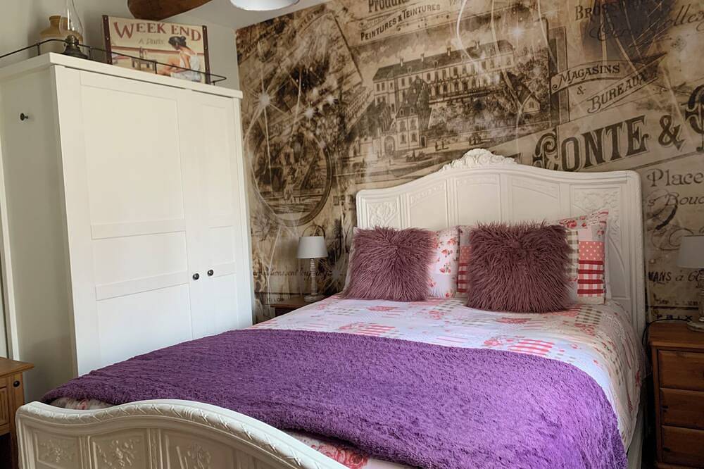 Laurel Cottage. Beheizter Pool, Free Wifi. Satelliten Fernsehen. Ferry Discount in Plouguenast, Côtes-d'Armor