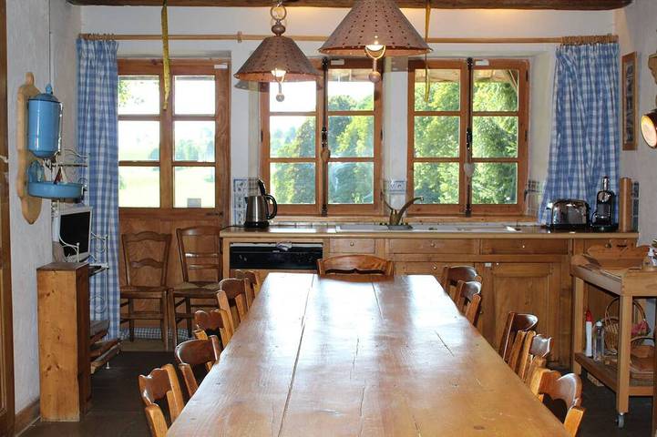 Gîte pour 10 personnes dans Les Hôpitaux-Vieux - 2
