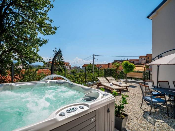 Ferienhaus für 6 Personen, mit Terrasse und Pool, mit Haustier - 1