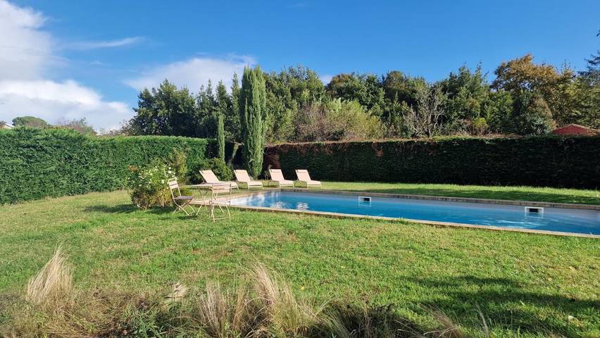 Chambre d’hôte pour 2 personnes, avec terrasse ainsi que piscine et jardin - 1