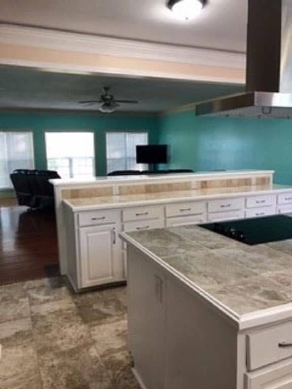 Vacation rental for 10 people, with yard and balcony in Lake Sinclair