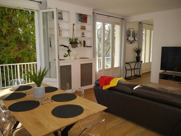Gîte pour 6 personnes, avec Balcon ainsi que Terrasse et Jardin à Orsay