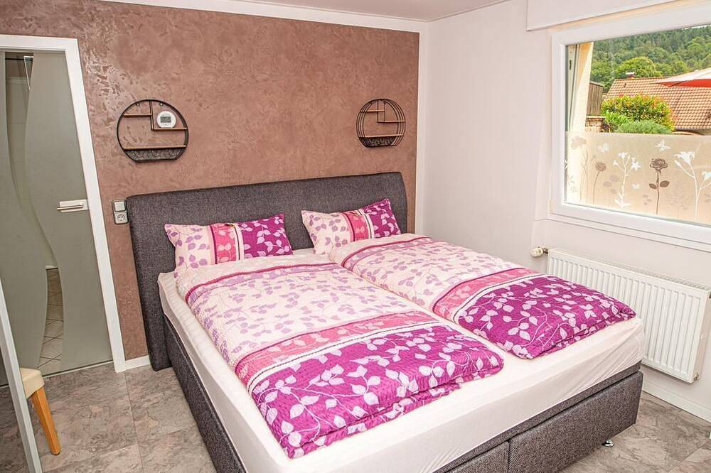 Ganze Wohnung, Ferienwohnung Sandra - Appartement/Fewo, Dusche und Bad, Wc, ruhig in Nothweiler, Landkreis Südwestpfalz