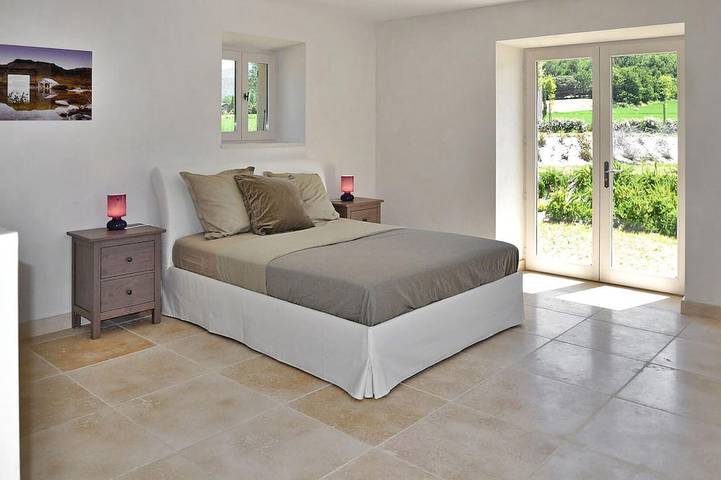 Location de vacances pour 8 personnes, avec terrasse à La Bégude-de-Mazenc - 3