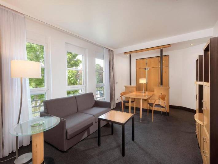 Apartamento entero, Seminaris Sunday Hotel Leipzig West - Suite Plus in Alt-West, Leipzig