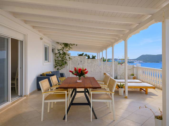 Ganze Wohnung, Ferienwohnung für 6 Personen mit Balkon in Sarandë, Vlorë