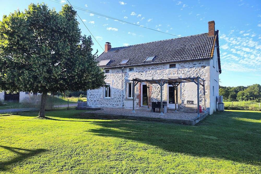 Maison avec vue sur la Vallée, Spa Xxl, billard & flipper in Budelière, Région d'Aubussargues