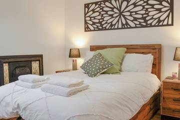 Log Cabin for 4 People in Pitlochry, Cairngorms National Park, Photo 2