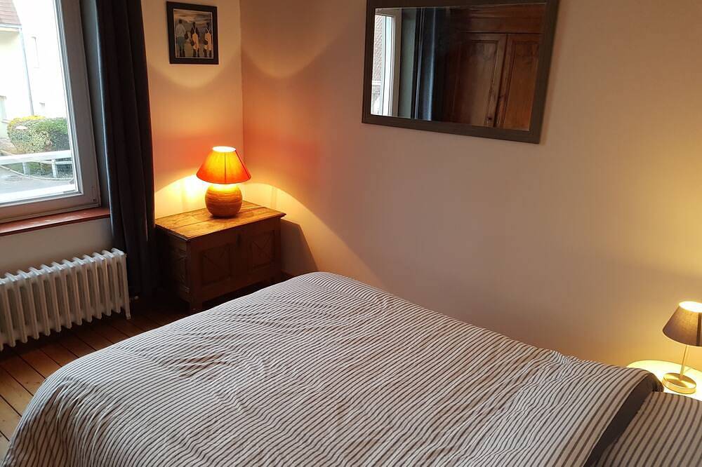 Villa Azious, 10 persons, beach side in Wimereux with parking possibility in Wimereux, Boulogne-sur-Mer region