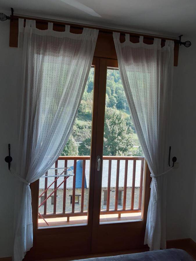 Gîte pour 4 personnes, avec vue et balcon à Bielsa - 2