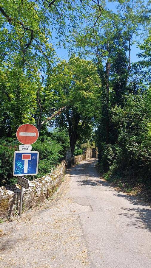 Gîte pour 2 personnes, avec Terrasse et Jardin à Chambéry - 2