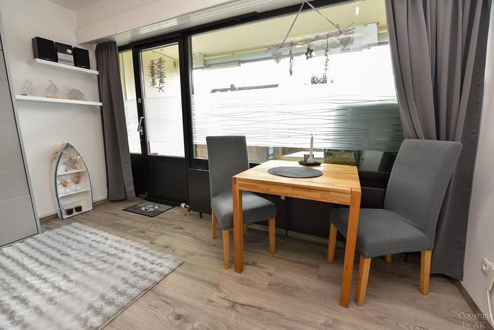 Ferienwohnung für 2 Personen, mit Balkon in Cuxhaven Strand - 4