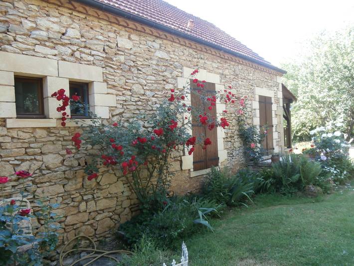 Holiday Home 'Douceur Meyralaise' with Private Terrace, Wi-Fi and Air Conditioning in Meyrals, Périgord Noir