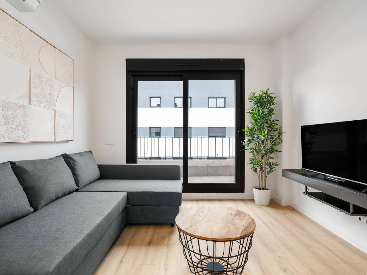 Hel lägenhet, Modern studio, Ac and pool - 2 guests in San Sebastián de los Reyes, Madrid Province