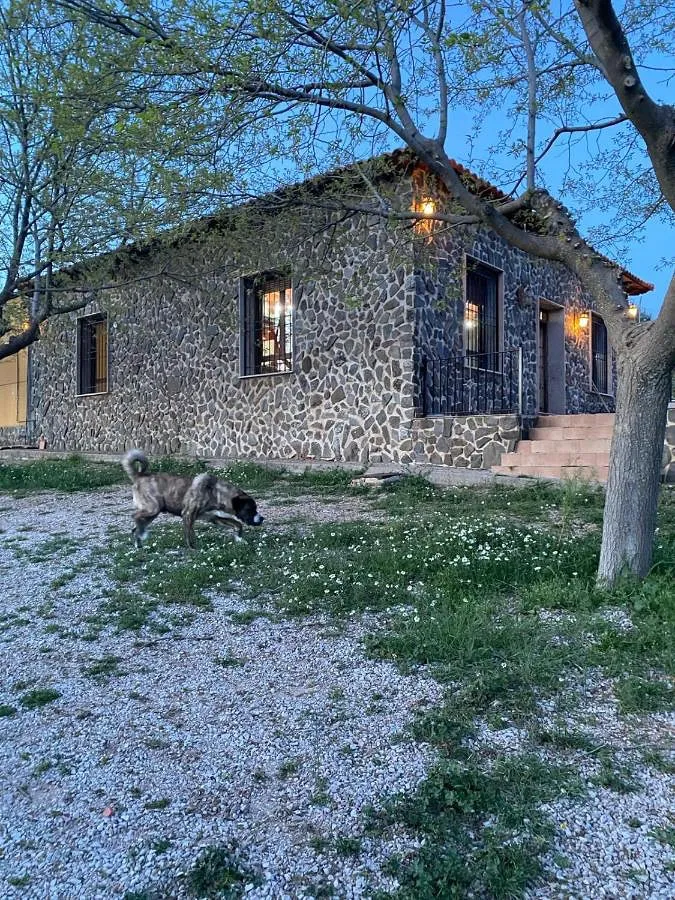 Casa de vacaciones para 10 personas, con terraza además de vistas y jardín, Se admiten mascotas - 1