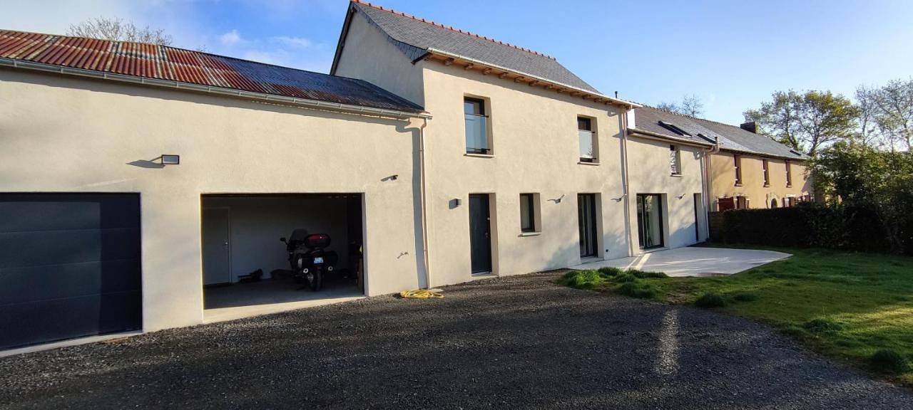 Appartement de vacances entier, Chambre indépendante avec terrasse in Romillé, Région de Rennes