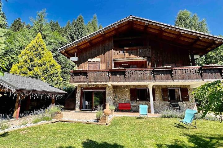 Gîte pour 10 personnes, avec jardin ainsi que jacuzzi et balcon à La Côte-d'Arbroz - 3