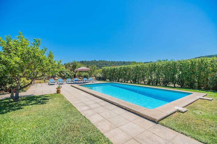 Villa Cati mit Blick aufs Land, Pool, Garten, Klimaanlage und WLAN in Torrent de la Vall d'en Marc, Pollença
