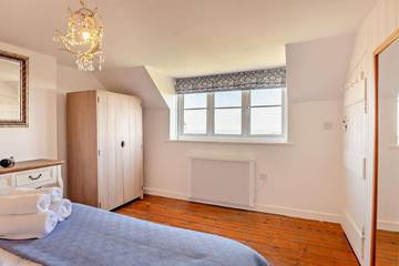 Cottage for 8 People in Purbeck Heritage Coast, Photo 3