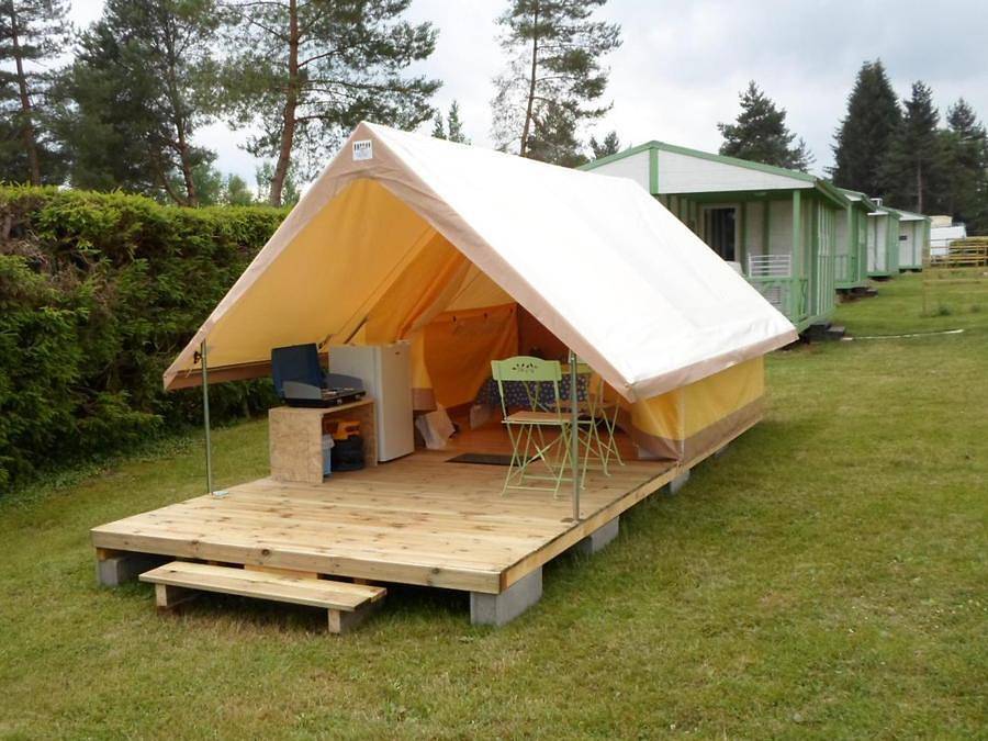 Camping Les Pinasses - Tente 2 personnes - Bungalow toilé La Canada 12 m² (sans sanitaires privatifs) in La Chapelle-devant-Bruyères, Saint-Dié-des-Vosges